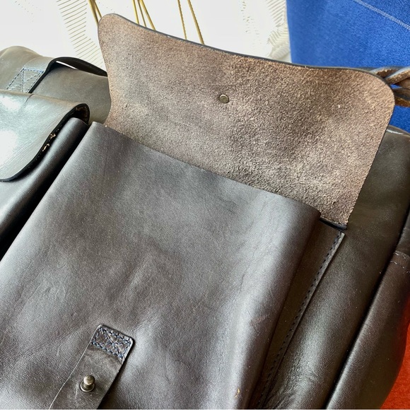 The Weekender Bag - Picture 2 of 6